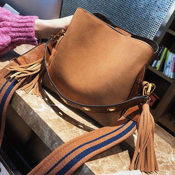 vintage women bucket bag wide strap shoulder bag frosted pu leather ladies purses and handbags handle tassels crossbody
vintage women bucket bag wide strap shoulder bag frosted pu leather ladies purses and handbags handle tassels crossbody