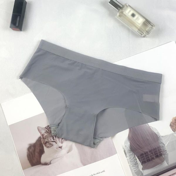 ultra-thin ice silk seamless underwear ladies low-waist briefs summer thin breathable underwear, Black;pink
ultra-thin ice silk seamless underwear ladies low-waist briefs summer thin breathable underwear, Black;pink