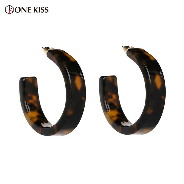 2020 new hoop earrings for women acrylic resin circle geometric leopard statement earrings tortoiseshell charm jewelry wholesale, Golden;silver
2020 new hoop earrings for women acrylic resin circle geometric leopard statement earrings tortoiseshell charm jewelry wholesale, Golden;silver