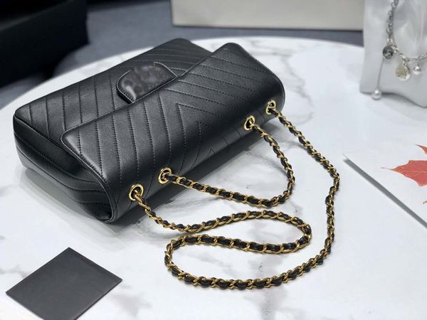 crossbody bags vintage shoulder bags kingsize tote genuine leather messanger bag with metal chain ing
crossbody bags vintage shoulder bags kingsize tote genuine leather messanger bag with metal chain ing