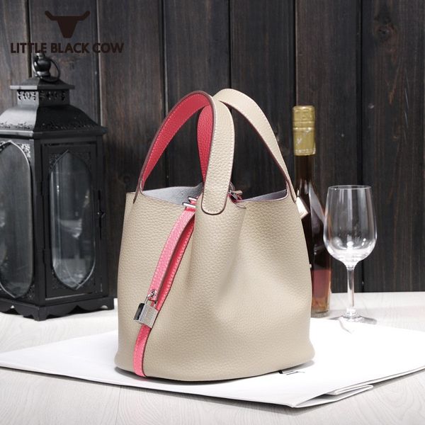 brand fashion women solid colors bucket totes bag ladies lock cow leather handbag small pouch female packing shopper basket bags
brand fashion women solid colors bucket totes bag ladies lock cow leather handbag small pouch female packing shopper basket bags