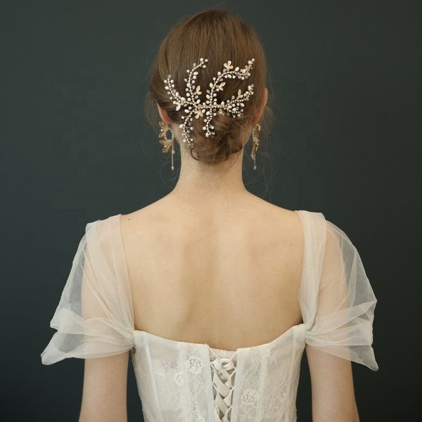 unique style professional handmade crystal hair vine pearls wedding bridal gold hair comb, Golden;silver
unique style professional handmade crystal hair vine pearls wedding bridal gold hair comb, Golden;silver