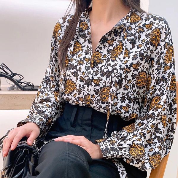 bow tie blouse women's vintage printed long sleeve lace-up elegant 2020 autumn new ladies shirt, White
bow tie blouse women's vintage printed long sleeve lace-up elegant 2020 autumn new ladies shirt, White