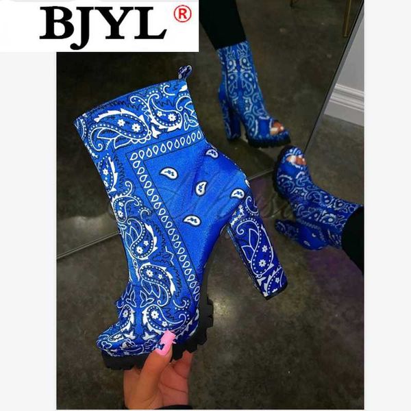 boots totem printing lady casual plus size women ankle 2021 autumn winter fashion zipper mouth square heel, Black
boots totem printing lady casual plus size women ankle 2021 autumn winter fashion zipper mouth square heel, Black