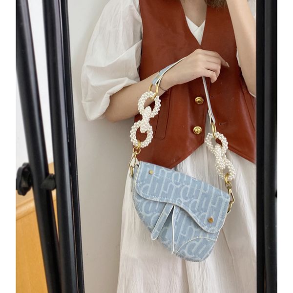 luxurys designers bags denim pearl bag female summer small 2020 new style fashion saddle bag original underarm bag
luxurys designers bags denim pearl bag female summer small 2020 new style fashion saddle bag original underarm bag