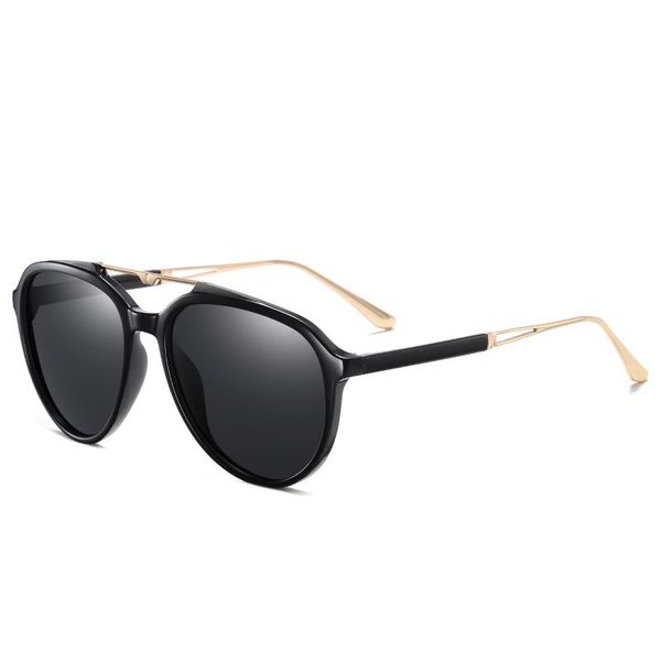 darktrees stylish retro sunglasses shades for women, polarized, 100% uv400 protection, White;black
darktrees stylish retro sunglasses shades for women, polarized, 100% uv400 protection, White;black