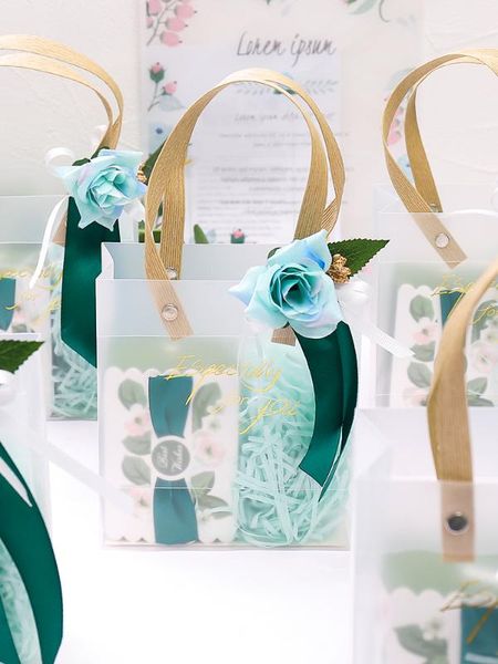 hand gift handbag creative wedding gift candy bag set candy box ins wind bag box
hand gift handbag creative wedding gift candy bag set candy box ins wind bag box