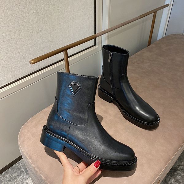 2020r martin boots winter woman shoes 100% genuine leather flat bottomed boots fashion boots size35-41with box, Black
2020r martin boots winter woman shoes 100% genuine leather flat bottomed boots fashion boots size35-41with box, Black