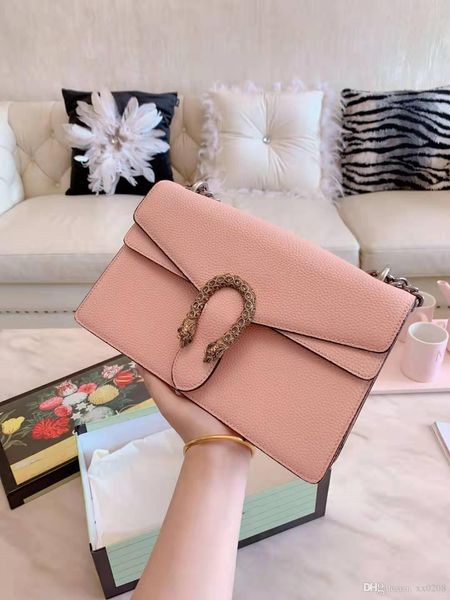 дизайнер проектирует высокое издание внутри и снаружи целых воловьих классических сумки классического crossbody сумки женщин цепь сумки пере 
дизайнер проектирует высокое издание внутри и снаружи целых воловьих классических сумки классического crossbody сумки женщин цепь сумки пере