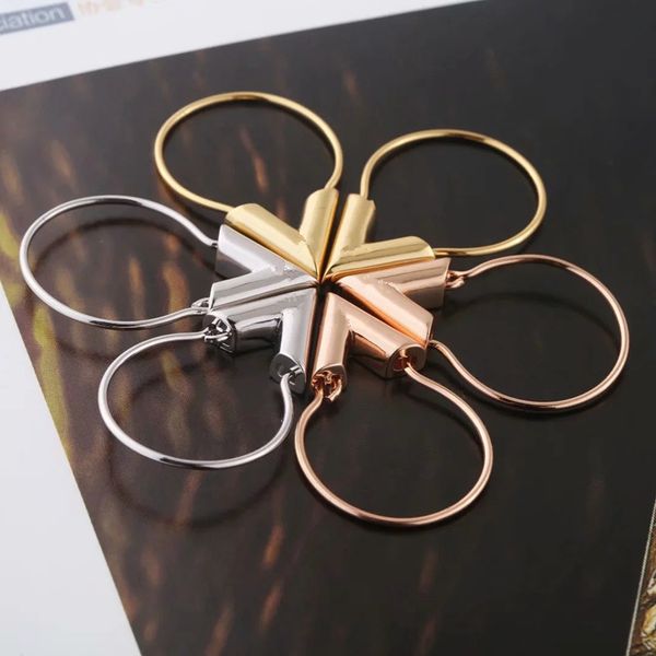 2020 wholesale v letter earrings jewelry no fading hip hop style tassel earrings stainless steel material drop earrings big earring, Silver
2020 wholesale v letter earrings jewelry no fading hip hop style tassel earrings stainless steel material drop earrings big earring, Silver
