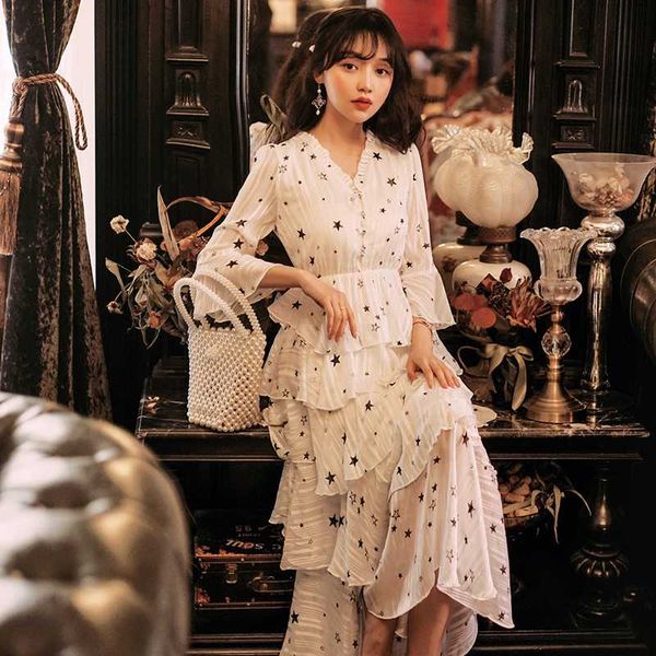 casual dresses 2021 spring summer elegant v-neck flare sleeves star printed maxi dress women vintage long cake party vestidos femme, Black;gray
casual dresses 2021 spring summer elegant v-neck flare sleeves star printed maxi dress women vintage long cake party vestidos femme, Black;gray