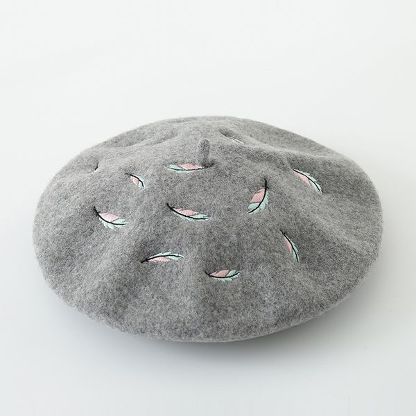 2020 new autumn and winter color leaf embroidery wool beret painter hat women fashion wool warm hat, Blue;gray
2020 new autumn and winter color leaf embroidery wool beret painter hat women fashion wool warm hat, Blue;gray