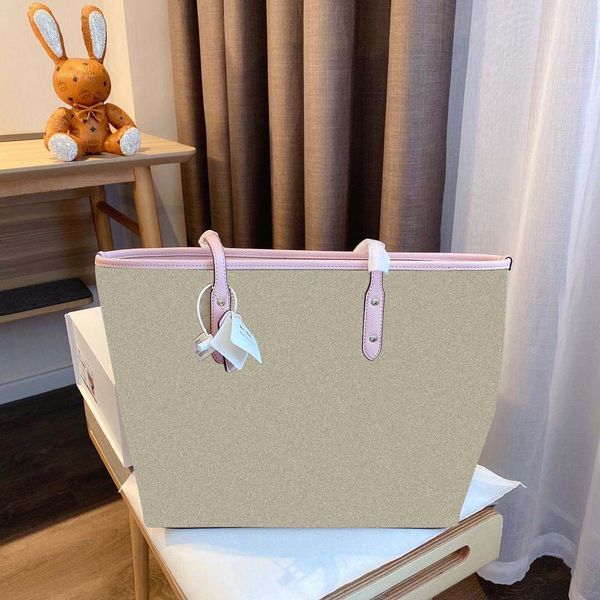 3a designer luxury handbags purses women shoulder bag genuine leather with embroidery cross-body saddle handbag bag 0012
3a designer luxury handbags purses women shoulder bag genuine leather with embroidery cross-body saddle handbag bag 0012