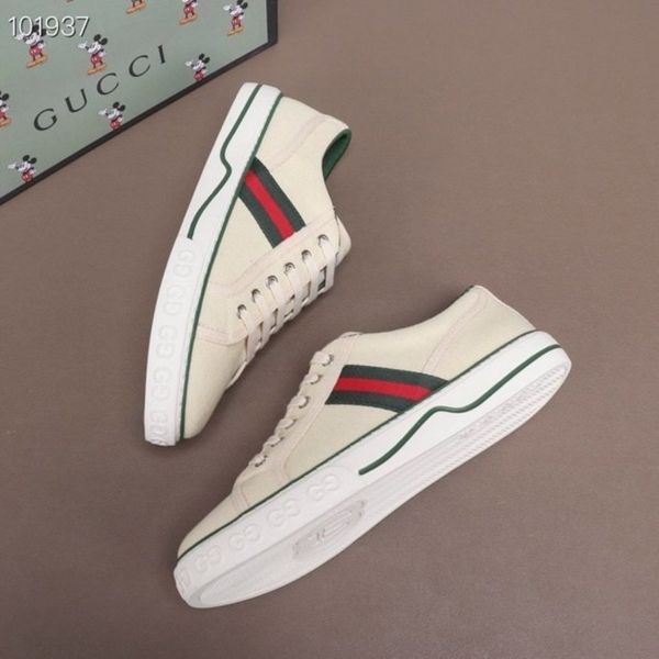 popular exclusive luxury design sneakers mens or womens leather flat casual shoes plate-forme charm with box 4 h 0 h, Black
popular exclusive luxury design sneakers mens or womens leather flat casual shoes plate-forme charm with box 4 h 0 h, Black