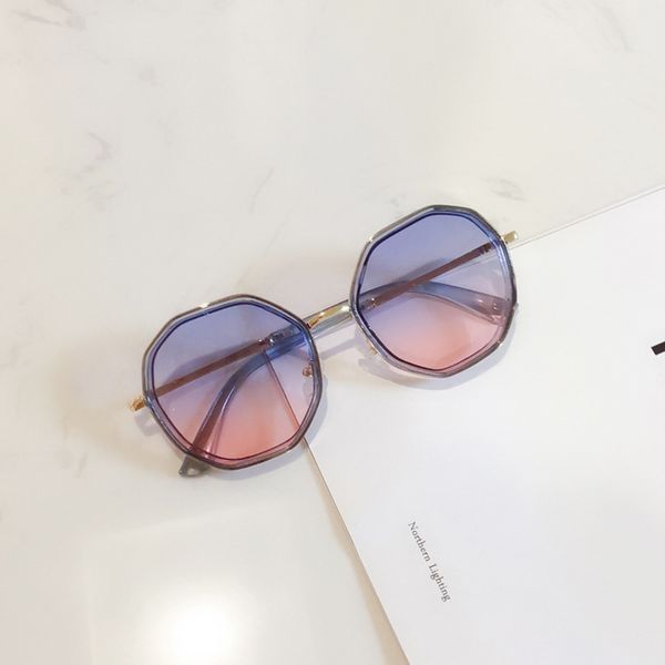 sunglasses veshion round women brand designer sun glasses for female face decoration traveling woman fashion uv400, White;black
sunglasses veshion round women brand designer sun glasses for female face decoration traveling woman fashion uv400, White;black