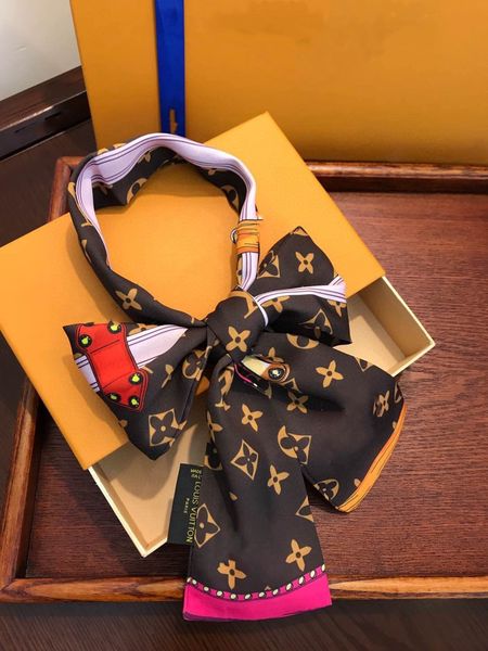 2020 designer new print handle bag ribbons brand small silk scarf for women fashion head scarf small long skinny scarves hair scarf, Blue;gray
2020 designer new print handle bag ribbons brand small silk scarf for women fashion head scarf small long skinny scarves hair scarf, Blue;gray