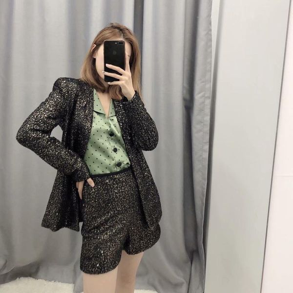 women's tracksuits autumn and winter european sequined embroidered suit jacket + high waist casual shorts women fashion two pieces set, Gray
women's tracksuits autumn and winter european sequined embroidered suit jacket + high waist casual shorts women fashion two pieces set, Gray