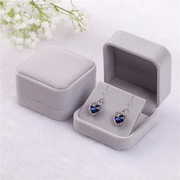 velvet jewelry earrings gift boxes 7x7cm pendant necklaces jewelry display pouch packing boxes different color wholesale - 0200pack
velvet jewelry earrings gift boxes 7x7cm pendant necklaces jewelry display pouch packing boxes different color wholesale - 0200pack