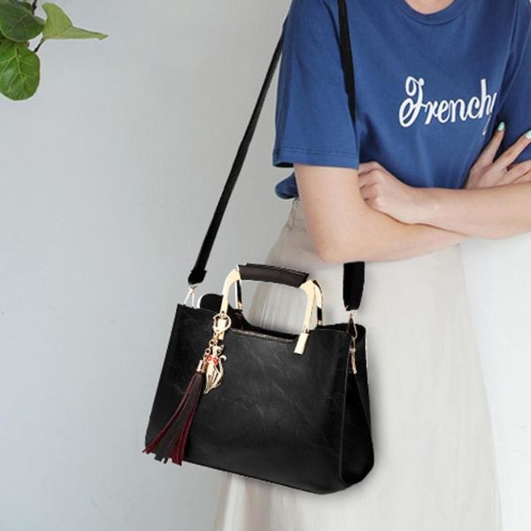 дорожные сумки tote crossbody мешок плеча женщин женщины luxury матовая кожа большой емкости сумка ручной сумки для женщин мешка
дорожные сумки tote crossbody мешок плеча женщин женщины luxury матовая кожа большой емкости сумка ручной сумки для женщин мешка
