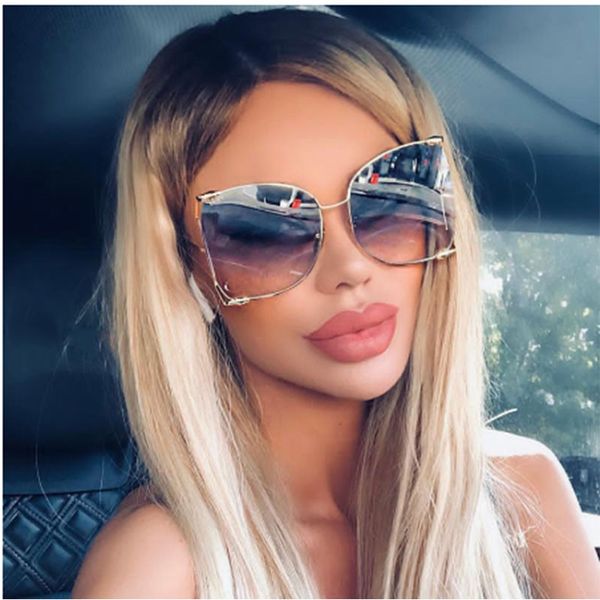 2020 new unique design butterfly type metal frame sunglasses women colorul ocean piece big frame retro pearl glasses uv400, White;black
2020 new unique design butterfly type metal frame sunglasses women colorul ocean piece big frame retro pearl glasses uv400, White;black