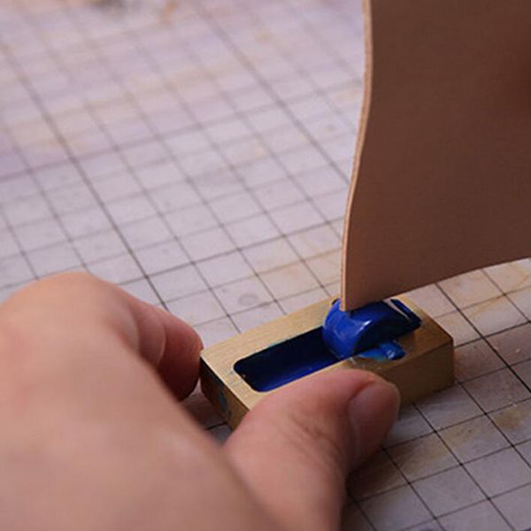латунь dye масло box leather craft масло box с двойным роликом, практической мини ручного инструмента
латунь dye масло box leather craft масло box с двойным роликом, практической мини ручного инструмента