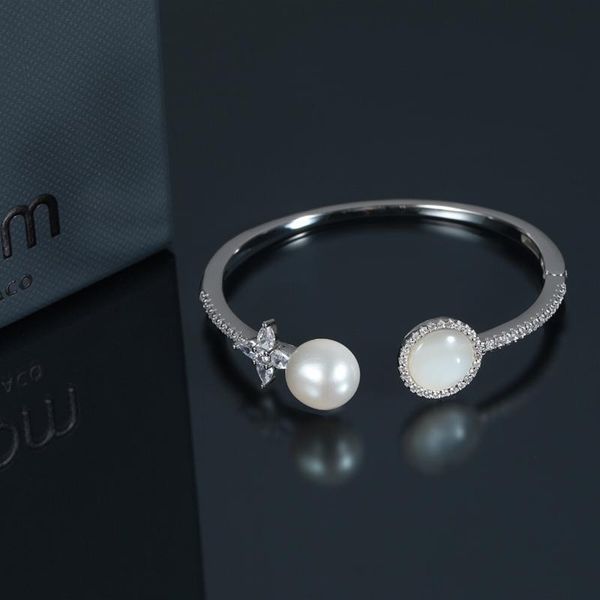 2020 new fashion nacre opened bracelet crystal delicate brand elegant bracelet for women lady girl wedding, Golden;silver
2020 new fashion nacre opened bracelet crystal delicate brand elegant bracelet for women lady girl wedding, Golden;silver