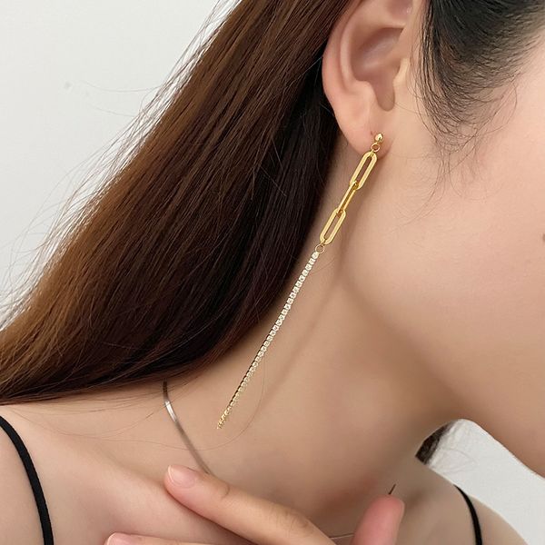 light luxury s925 sterling silver earrings ins chain asymmetrical earrings with diamonds, all-match cold wind ear line female, Golden;silver
light luxury s925 sterling silver earrings ins chain asymmetrical earrings with diamonds, all-match cold wind ear line female, Golden;silver