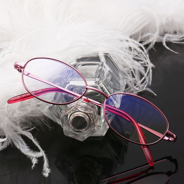 new small reading glasses women metal classic diopters hyperopia prescription reading eyeglasses fashion design gafas de lectura, White;black 
new small reading glasses women metal classic diopters hyperopia prescription reading eyeglasses fashion design gafas de lectura, White;black