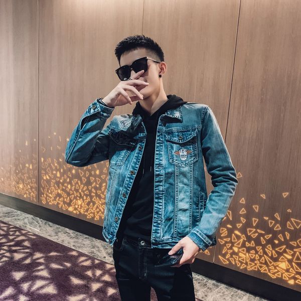 2020 korean cowboy jacket men's denim hip hop / hole ripped jeans jackets streetwear male fashion autumn coat, Black;brown
2020 korean cowboy jacket men's denim hip hop / hole ripped jeans jackets streetwear male fashion autumn coat, Black;brown