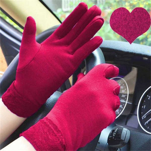 1 pair winter gloves women wool outdoor cashmere gloves autumn female warm mitten lace wrist screen glove solid color, Blue;gray
1 pair winter gloves women wool outdoor cashmere gloves autumn female warm mitten lace wrist screen glove solid color, Blue;gray
