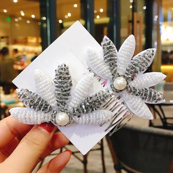 2 pcs metal hair comb hairpin barrette hair ornament party accessories decoration woman clip
2 pcs metal hair comb hairpin barrette hair ornament party accessories decoration woman clip