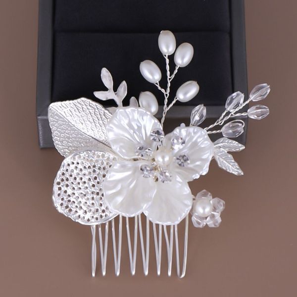 simple artificial pearl hair comb hand-woven leaves flower headdress bride wedding tiara jewelry hairpin, Golden;silver
simple artificial pearl hair comb hand-woven leaves flower headdress bride wedding tiara jewelry hairpin, Golden;silver