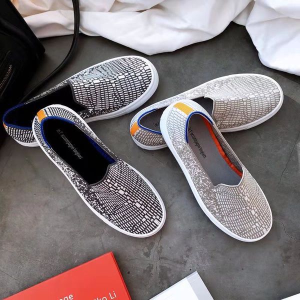 2020 women's loafers flat shoes autumn round ballerine zapatos de mujer casual black ladies weaving femme tenis feminino size 40
2020 women's loafers flat shoes autumn round ballerine zapatos de mujer casual black ladies weaving femme tenis feminino size 40