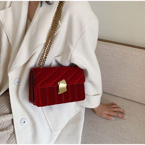 vintage clutch evening shoulder bags for women luxury velvet handbags designers gold chain crossbody bags square bolsas feminin 
vintage clutch evening shoulder bags for women luxury velvet handbags designers gold chain crossbody bags square bolsas feminin