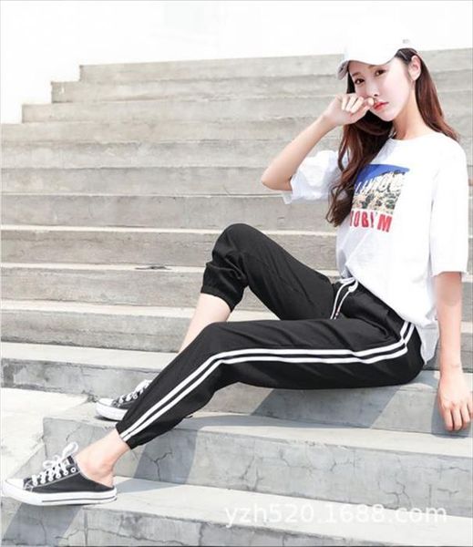 мода повседневная sweatpants брюки боковые полосы женщины сыпучие эластичный пояс спортивной womens брюки новые bottoms 2020 drop shipping, Black
мода повседневная sweatpants брюки боковые полосы женщины сыпучие эластичный пояс спортивной womens брюки новые bottoms 2020 drop shipping, Black