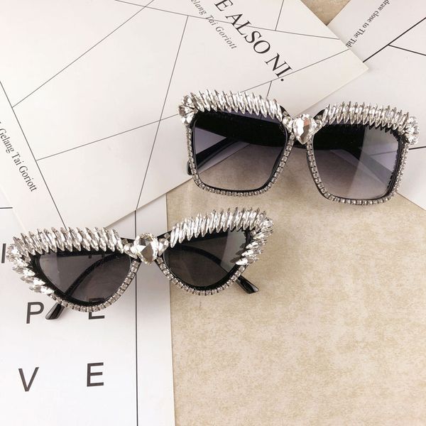 2020 new style sun glasses women's europe and america sunglasses exaggeration, White;black
2020 new style sun glasses women's europe and america sunglasses exaggeration, White;black