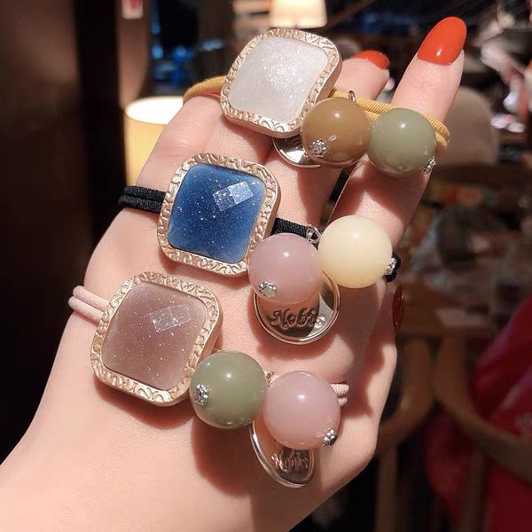 2020 bands новой моды девушка темперамент звездного небо jelly шарики волосы резинка оголовье scrunchie модные аксессуары для волос, Golden;silver
2020 bands новой моды девушка темперамент звездного небо jelly шарики волосы резинка оголовье scrunchie модные аксессуары для волос, Golden;silver