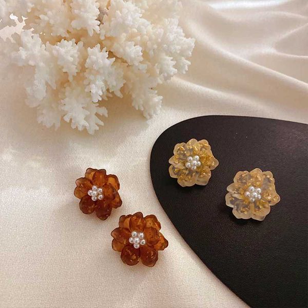 fashion simple gold color foil acrylic flower stud earrings for women girls elegant pearl fresh petal statement earrings brincos, Golden;silver
fashion simple gold color foil acrylic flower stud earrings for women girls elegant pearl fresh petal statement earrings brincos, Golden;silver