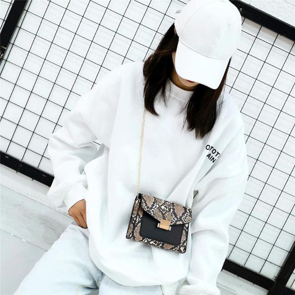handbags delicate texture serpentine waist belt pack women casual shoulder messenger bag chest money purse
handbags delicate texture serpentine waist belt pack women casual shoulder messenger bag chest money purse