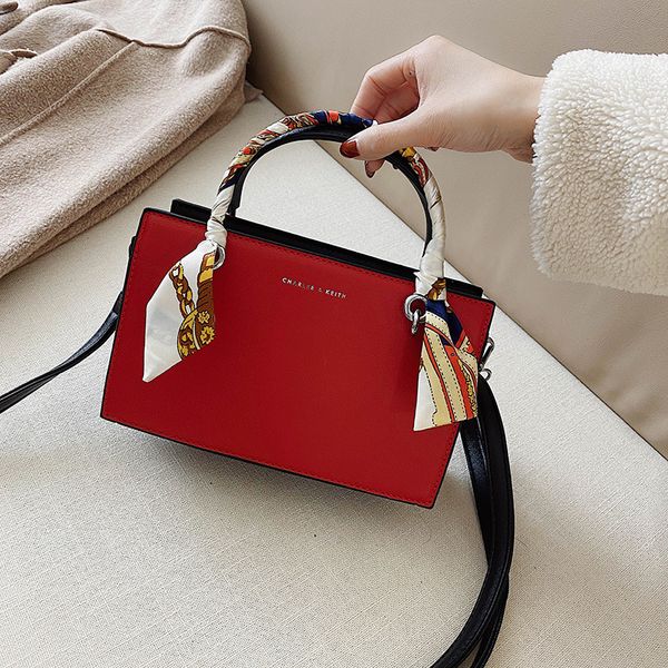 2020 fashion luxury handbags for women leather silk scarf multicolor shoulder messenger bags lady party small flap package
2020 fashion luxury handbags for women leather silk scarf multicolor shoulder messenger bags lady party small flap package