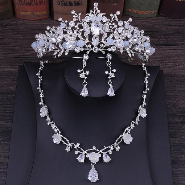 женщины моды цветочные ожерелье earing корона обручальное сплав аксессуары для волос свадебный комплект ювелирных изделий свадьбы подарков w, Silver
женщины моды цветочные ожерелье earing корона обручальное сплав аксессуары для волос свадебный комплект ювелирных изделий свадьбы подарков w, Silver