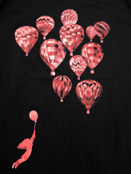 2019 new men's girl flying new balloon man novelty street art man t-shirt banksy street art -m- summer fashion
2019 new men's girl flying new balloon man novelty street art man t-shirt banksy street art -m- summer fashion