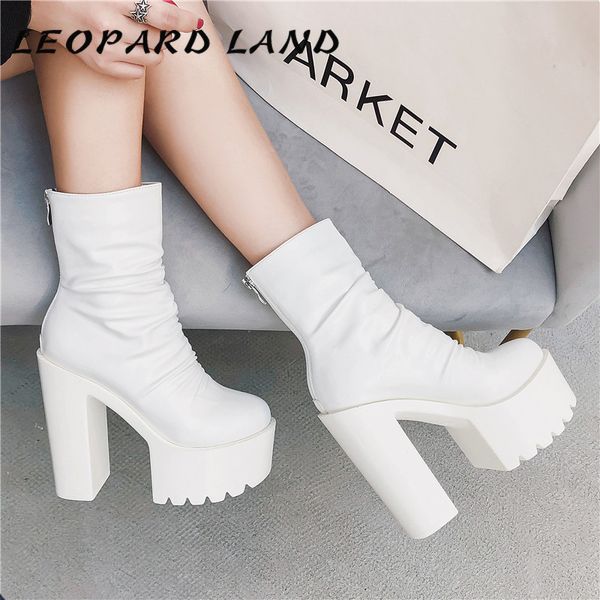 leopard land autumn and winter boots chunky-heel platform heels short boots black white color casual fashion shoe -v1888-29
leopard land autumn and winter boots chunky-heel platform heels short boots black white color casual fashion shoe -v1888-29