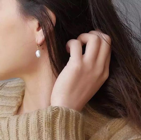 s925 sterling silver earrings fashion baroque irregular freshwater pearl drop earrings simple sweet female silver ear jewelry
s925 sterling silver earrings fashion baroque irregular freshwater pearl drop earrings simple sweet female silver ear jewelry
