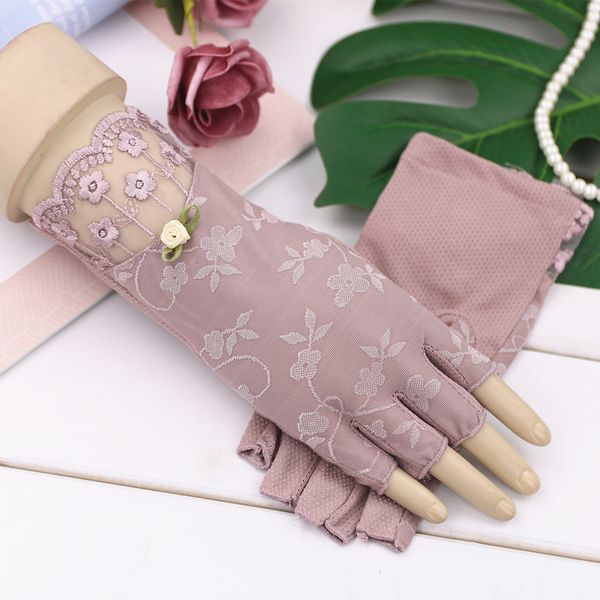 five fingers gloves summer breathable elastic half female sunscreen mittens lace driving anti-ultraviolet luvas guantes h3086, Blue;gray
five fingers gloves summer breathable elastic half female sunscreen mittens lace driving anti-ultraviolet luvas guantes h3086, Blue;gray