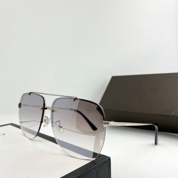 0620 new fashion designer sunglasses metal square frame popular style glasses elling uv400 protection eyewear with case
0620 new fashion designer sunglasses metal square frame popular style glasses elling uv400 protection eyewear with case