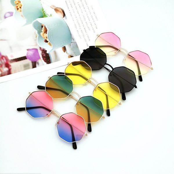 2020 retro polygon sunglasses men women luxury pink lens round sunglasses vintage small frame mirror color sunglasses, White;black
2020 retro polygon sunglasses men women luxury pink lens round sunglasses vintage small frame mirror color sunglasses, White;black