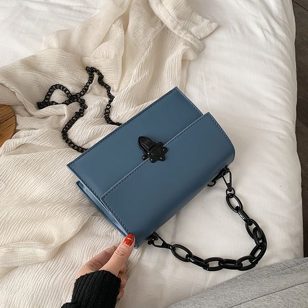 2020 fashion women travel bags pu leather solid color crossbody bag female luxury handbags women bags designer sac a main femme 
2020 fashion women travel bags pu leather solid color crossbody bag female luxury handbags women bags designer sac a main femme