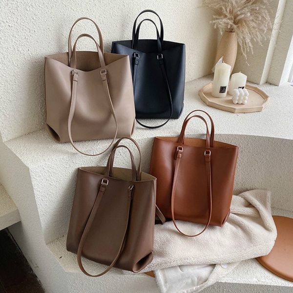 women winter new large shoulder tote bag messenger bag large capacity bucket fashion simple female handbag
women winter new large shoulder tote bag messenger bag large capacity bucket fashion simple female handbag