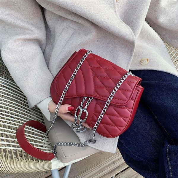 женские цепи crossbody сумки мода для женщин 2020 роскошные сумки solid designer мешком главная дамы рука плечо сумка
женские цепи crossbody сумки мода для женщин 2020 роскошные сумки solid designer мешком главная дамы рука плечо сумка